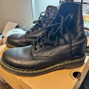 Doc Martens 1460 pascals boots